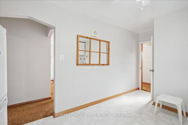 16 Greenwood St, House detached with 3 bedrooms, 2 bathrooms and 2 parking in Hamilton ON | Image 3