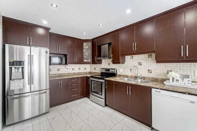132 Leeward Dr, House detached with 4 bedrooms, 4 bathrooms and 3 parking in Brampton ON | Image 5