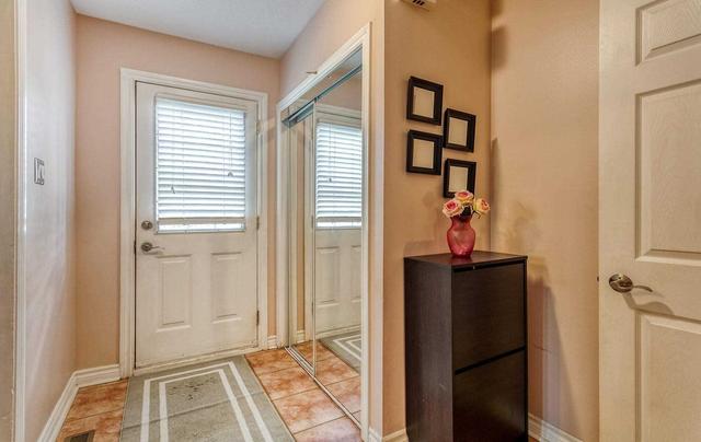 134 Town House Cres, Townhouse with 3 bedrooms, 2 bathrooms and 2 parking in Brampton ON | Image 21