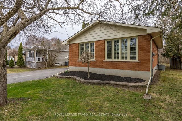 1023 Barnardo Ave, House detached with 3 bedrooms, 2 bathrooms and 4 parking in Peterborough ON | Image 23