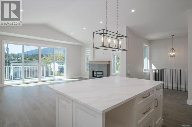 2462 Rosstown Rd, House detached with 6 bedrooms, 4 bathrooms and 4 parking in Nanaimo BC | Image 22