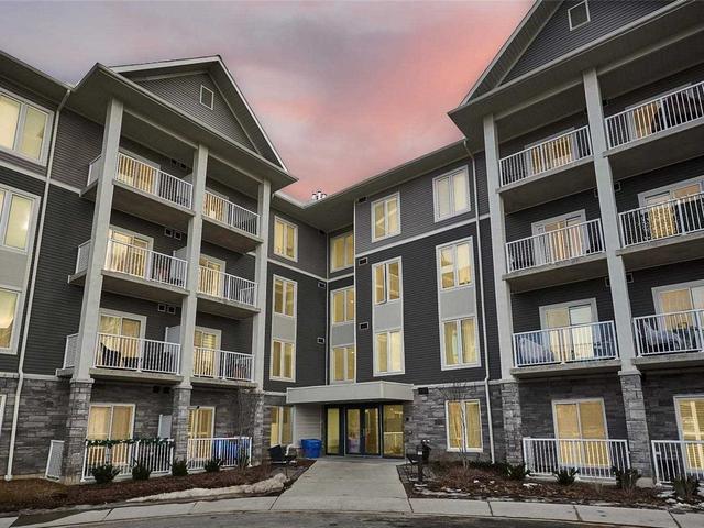 320 - 290 Liberty St N, Condo with 1 bedrooms, 1 bathrooms and 1 parking in Clarington ON | Image 1