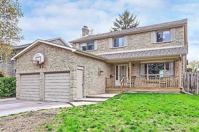 81 Lowe Blvd, House detached with 4 bedrooms, 3 bathrooms and 4 parking in Newmarket ON | Image 1