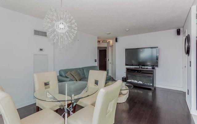 1905 - 205 Sherway Gardens Rd, Condo with 2 bedrooms, 2 bathrooms and 1 parking in Toronto ON | Image 3