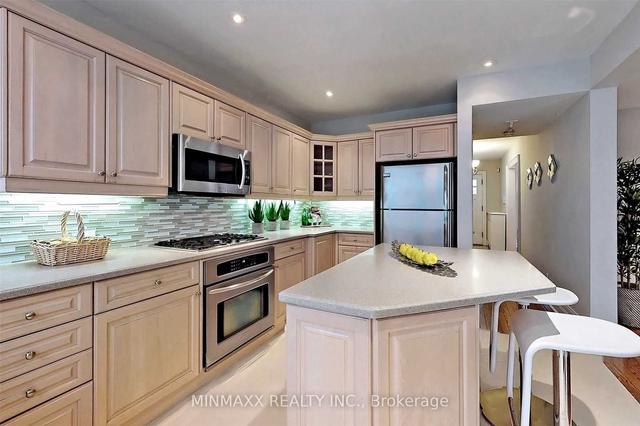 74 Dale Ave, House detached with 5 bedrooms, 5 bathrooms and 2 parking in Toronto ON | Image 8
