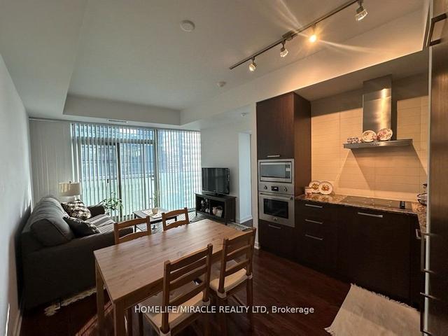 1610 - 14 York St, Condo with 1 bedrooms, 1 bathrooms and 0 parking in Toronto ON | Image 3