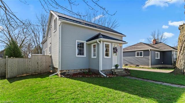 5 John Street W, House detached with 3 bedrooms, 1 bathrooms and 3 parking in Minto ON | Image 25