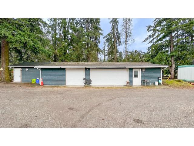 536 256 Street, House detached with 3 bedrooms, 2 bathrooms and 10 parking in Langley BC | Image 39