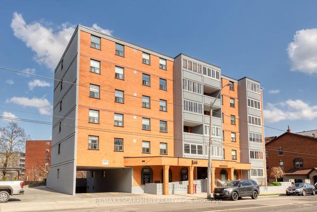 202 - 23 Main St, Condo with 2 bedrooms, 1 bathrooms and 1 parking in Hamilton ON | Image 23