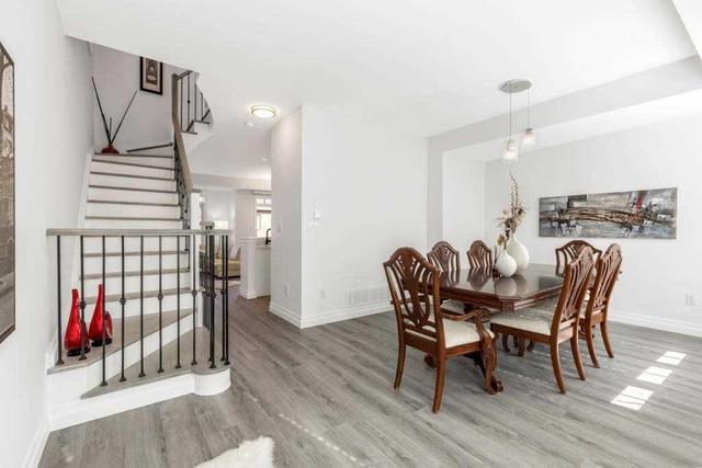 26 Ramage Lane, House attached with 3 bedrooms, 4 bathrooms and 3 parking in Toronto ON | Image 4