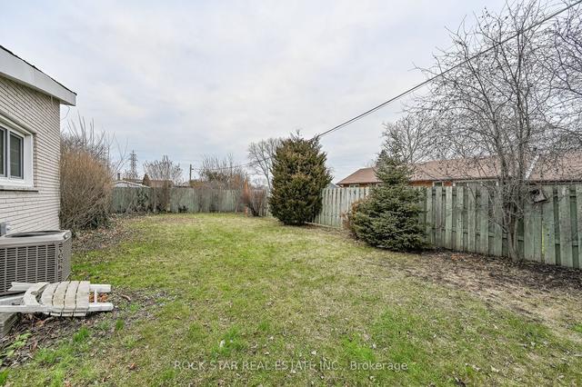 8 Birchwood Circ, House detached with 5 bedrooms, 1 bathrooms and 4 parking in St. Catharines ON | Image 21