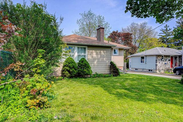 161 Church St S, House detached with 2 bedrooms, 2 bathrooms and 6 parking in Richmond Hill ON | Image 1