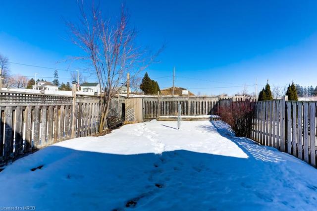 upper - 5 Henry Court, House semidetached with 3 bedrooms, 1 bathrooms and null parking in Guelph ON | Image 29