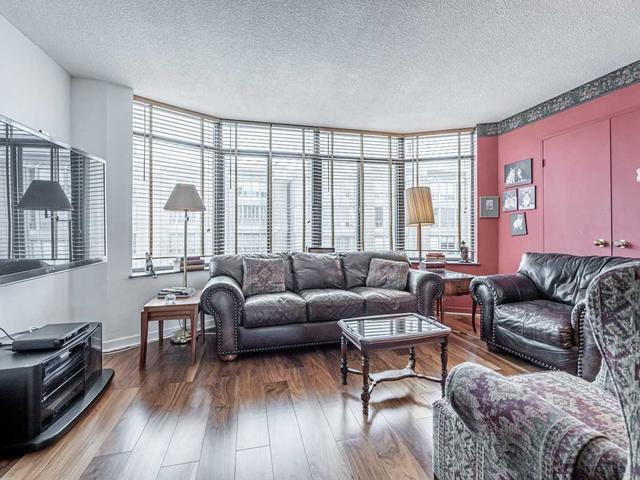902 - 135 George St S, Condo with 2 bedrooms, 2 bathrooms and 1 parking in Toronto ON | Image 17