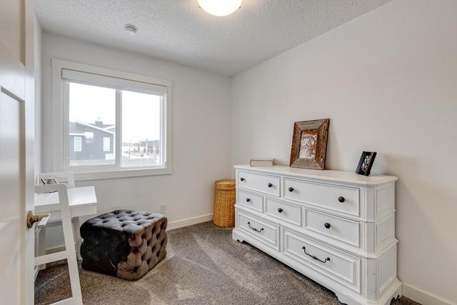 3944 202 Avenue Se, Home with 3 bedrooms, 2 bathrooms and 2 parking in Calgary AB | Image 34