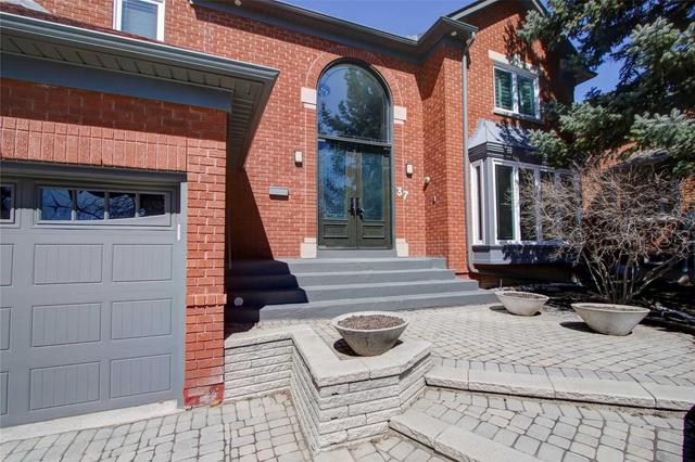 37 Ava Cres, House detached with 4 bedrooms, 5 bathrooms and 6 parking in Richmond Hill ON | Image 12