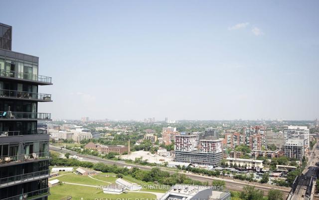3202 - 19 Bathurst St, Condo with 1 bedrooms, 1 bathrooms and 0 parking in Toronto ON | Image 4