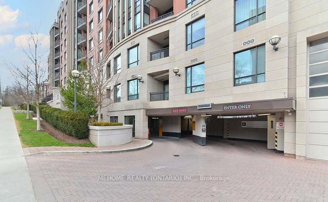 906 - 30 Old Mill Rd, Condo with 2 bedrooms, 3 bathrooms and 1 parking in Toronto ON | Image 3