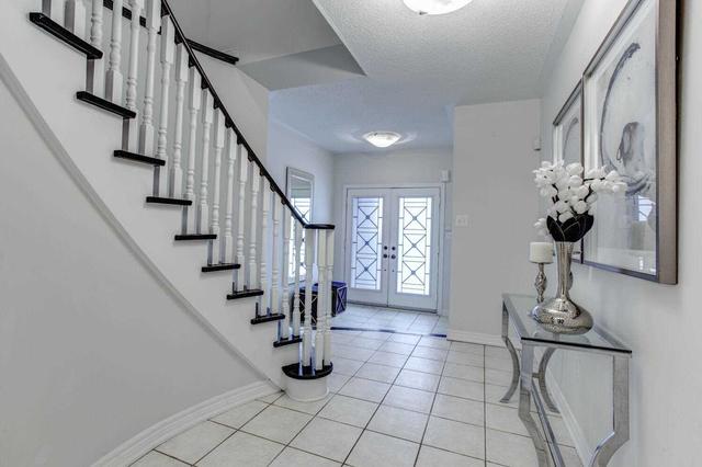 141 Royal Appian Cres, House attached with 3 bedrooms, 4 bathrooms and 4 parking in Vaughan ON | Image 38