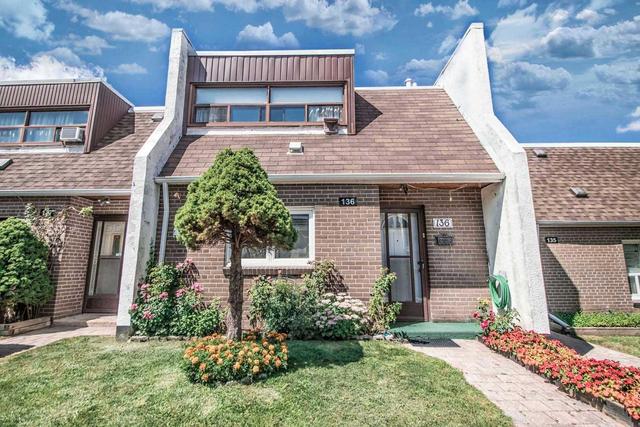 136 - 34 Venetian Cres, Townhouse with 3 bedrooms, 2 bathrooms and 1 parking in Toronto ON | Image 1