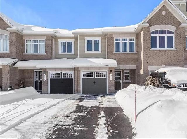 510 Langelier Avenue, Townhouse with 3 bedrooms, 3 bathrooms and 2 parking in Ottawa ON | Image 1
