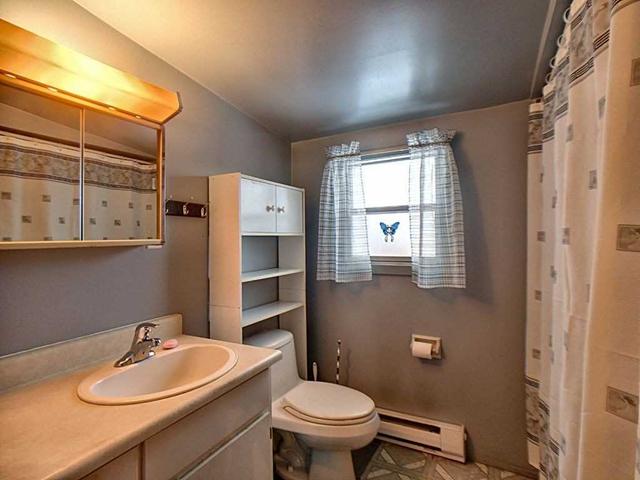 10 Marlborough St, House semidetached with 2 bedrooms, 1 bathrooms and 0 parking in Brantford ON | Image 4