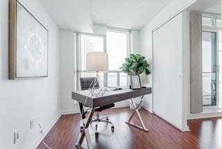 1604 - 208 Queens Quay W, Condo with 1 bedrooms, 2 bathrooms and 1 parking in Toronto ON | Image 15