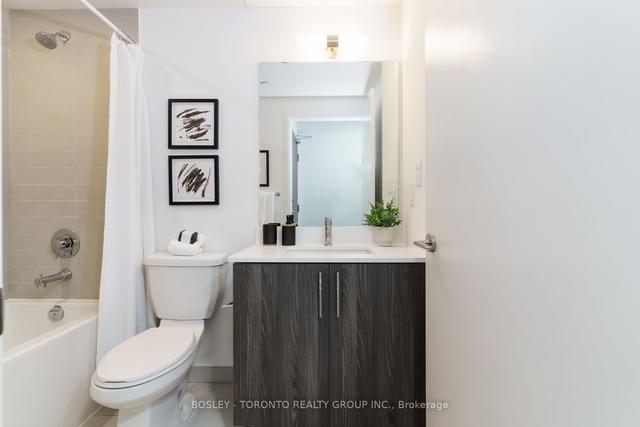 702w - 27 Bathurst St, Condo with 1 bedrooms, 1 bathrooms and 0 parking in Toronto ON | Image 4