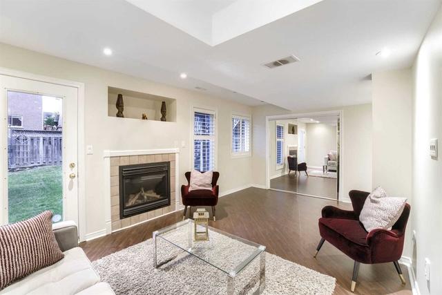 1427 Daventry Crt, House semidetached with 3 bedrooms, 3 bathrooms and 4 parking in Mississauga ON | Image 16