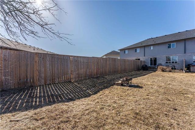 121b Whitlaw Way, House attached with 3 bedrooms, 2 bathrooms and 3 parking in Brant ON | Image 29