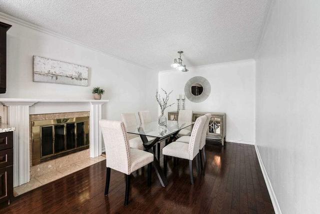 2619 Thorn Lodge Dr, House detached with 4 bedrooms, 4 bathrooms and 4 parking in Mississauga ON | Image 4