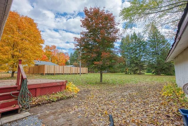 5212 Wilmer Road, House detached with 2 bedrooms, 1 bathrooms and 8 parking in South Frontenac ON | Image 8