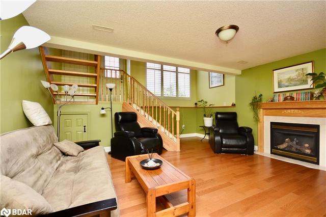 227 Country Lane, House detached with 3 bedrooms, 2 bathrooms and 2 parking in Barrie ON | Image 13