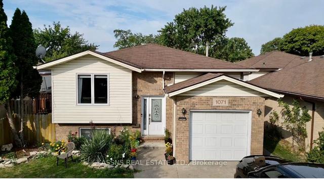 1071 Brookview Crescent Cres, House detached with 3 bedrooms, 2 bathrooms and 3 parking in Windsor ON | Image 1