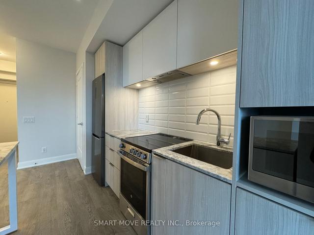3707 - 70 Annie Craig Dr, Condo with 1 bedrooms, 2 bathrooms and 1 parking in Toronto ON | Image 13