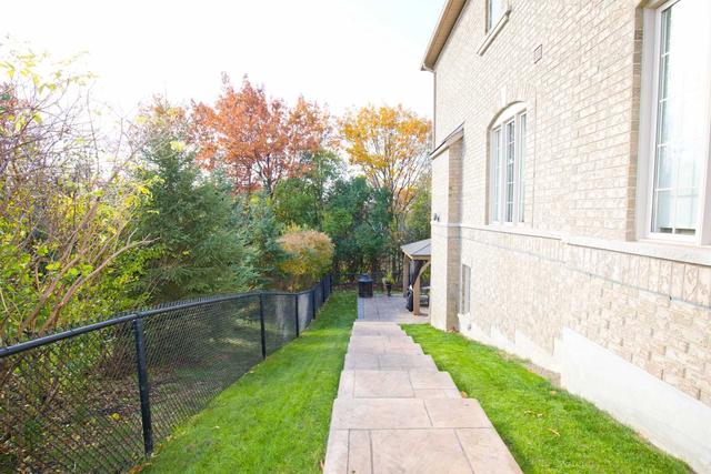 114 Fahey Dr, House detached with 4 bedrooms, 5 bathrooms and 6 parking in Brampton ON | Image 32