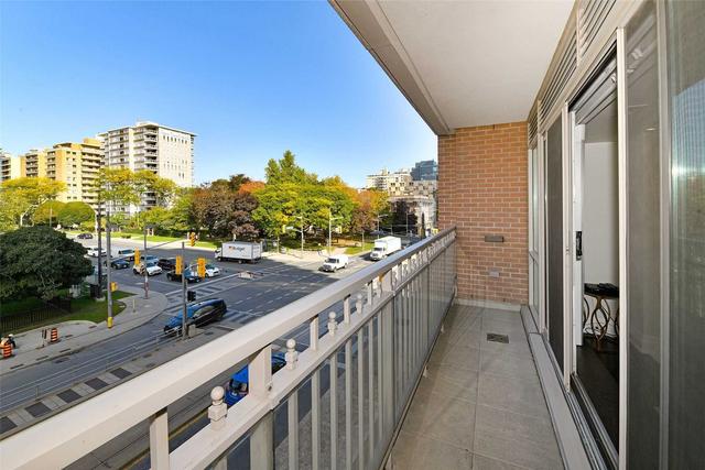 301 - 155 St Clair Ave W, Condo with 2 bedrooms, 2 bathrooms and 1 parking in Toronto ON | Image 14