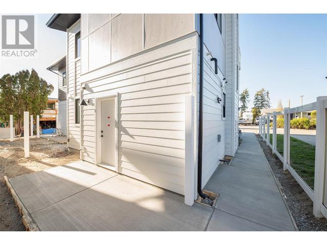 857 Kinnear Court, House attached with 3 bedrooms, 2 bathrooms and 1 parking in Kelowna BC | Image 48