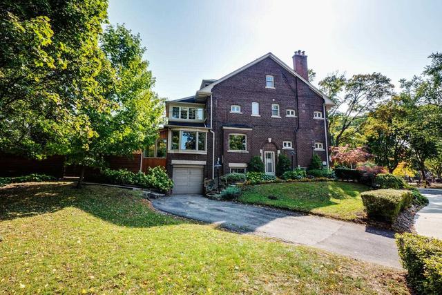 105 Wells Hill Ave, House detached with 5 bedrooms, 5 bathrooms and 3 parking in Toronto ON | Image 24