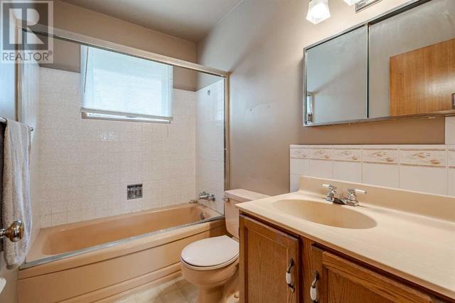 4824 Claret Street Nw, House detached with 4 bedrooms, 2 bathrooms and 2 parking in Calgary AB | Image 18