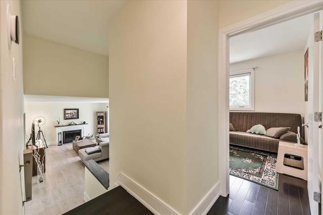 3287 Flanagan Cres, House detached with 4 bedrooms, 3 bathrooms and 6 parking in Mississauga ON | Image 13