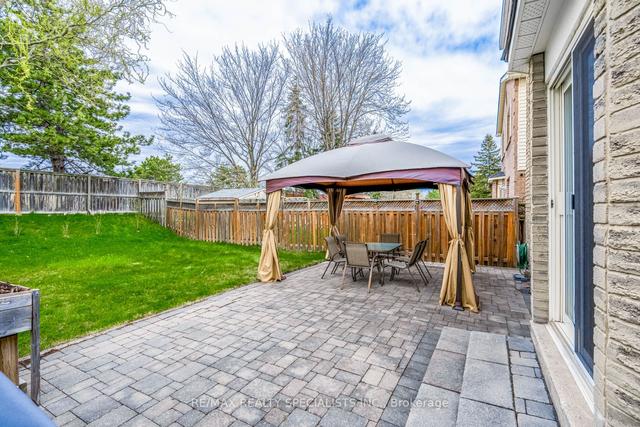 3201 Osbourne Rd, House detached with 4 bedrooms, 3 bathrooms and 3 parking in Mississauga ON | Image 30