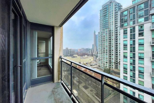 1102 - 28 Hollywood Ave, Condo with 2 bedrooms, 2 bathrooms and 2 parking in Toronto ON | Image 17