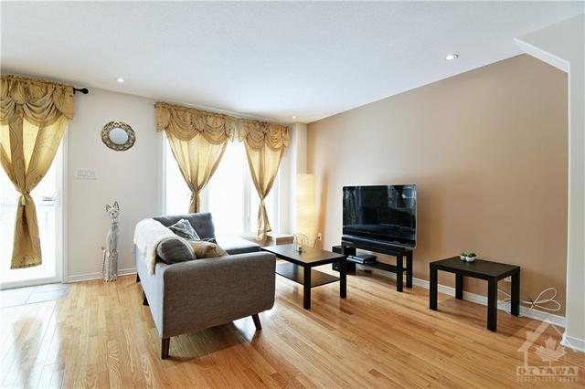 115 Parkrose Private, Townhouse with 3 bedrooms, 3 bathrooms and 2 parking in Ottawa ON | Image 13