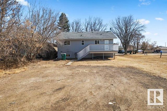 5024 50 St, House detached with 3 bedrooms, 3 bathrooms and null parking in Redwater AB | Image 35