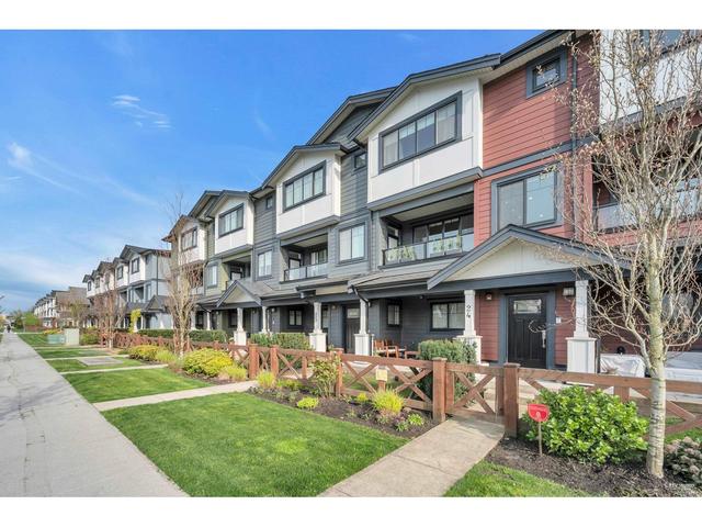24 - 188 Wood Street, House attached with 3 bedrooms, 3 bathrooms and null parking in New Westminster BC | Card Image