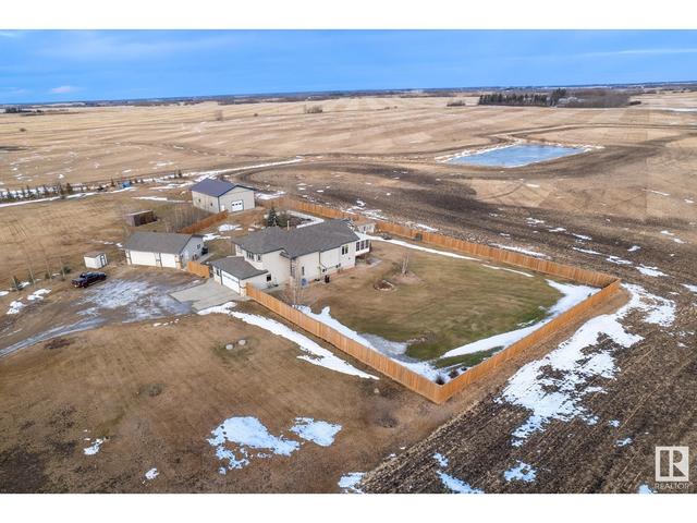 49157 Rge Rd 244, House detached with 5 bedrooms, 3 bathrooms and 12 parking in Leduc County AB | Image 8