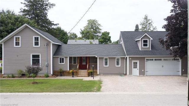 99 Princess Street E, House detached with 4 bedrooms, 3 bathrooms and 6 parking in Central Huron ON | Image 1