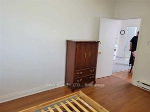 2 - 1723 Bayview Ave, Home with 2 bedrooms, 1 bathrooms and 0 parking in Toronto ON | Image 12