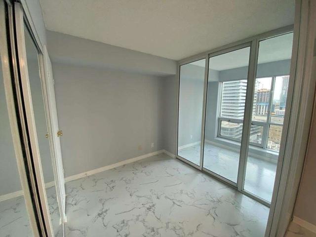 1809 - 10 Yonge St, Condo with 1 bedrooms, 1 bathrooms and 0 parking in Toronto ON | Image 4